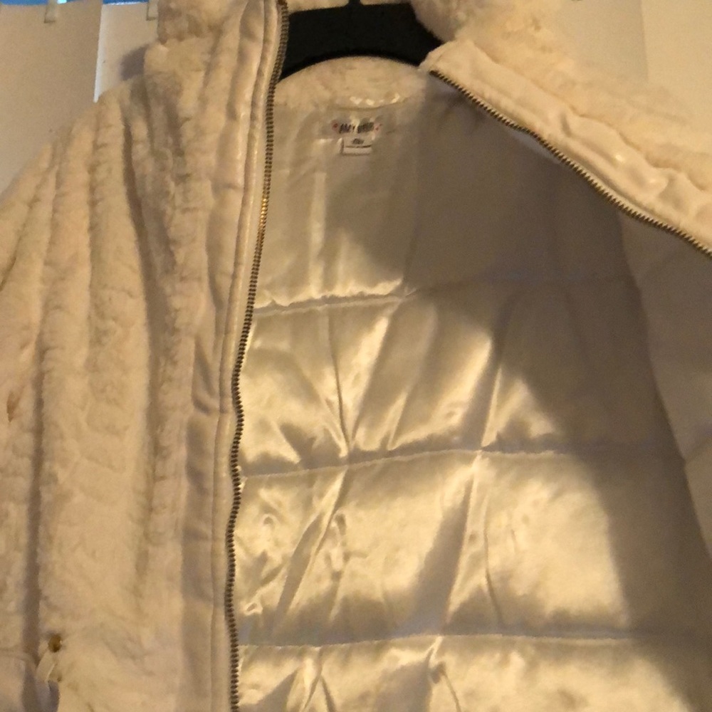 Coat - Picture 5 of 7